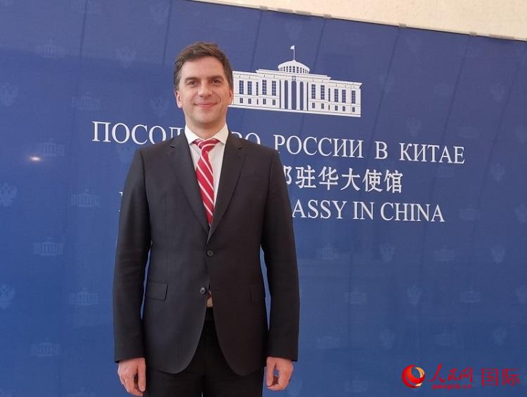 西伯利亞煤炭能源股份公司總經(jīng)理巴索夫在北京接受媒體采訪。人民網(wǎng)記者 楊倩攝