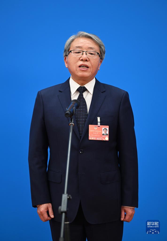 聚焦兩會“委員通道”